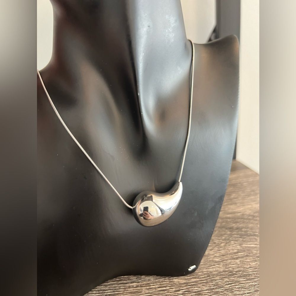 Silver Teardrop Pendant Necklace - Picture 5 of 13